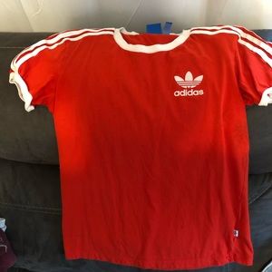 Vintage/Retro Adidas t-shirt